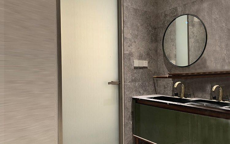 درب دوجداره سرویس بهداشتی