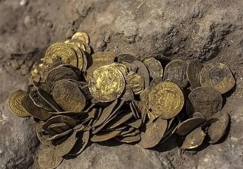 حفاری اماکن تاریخی و کشف دفینه