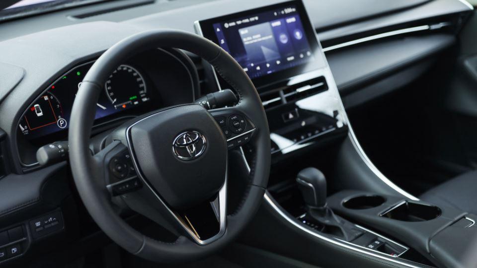 fotojet20637848390758011985 تویوتا آوالون 2022 در چین