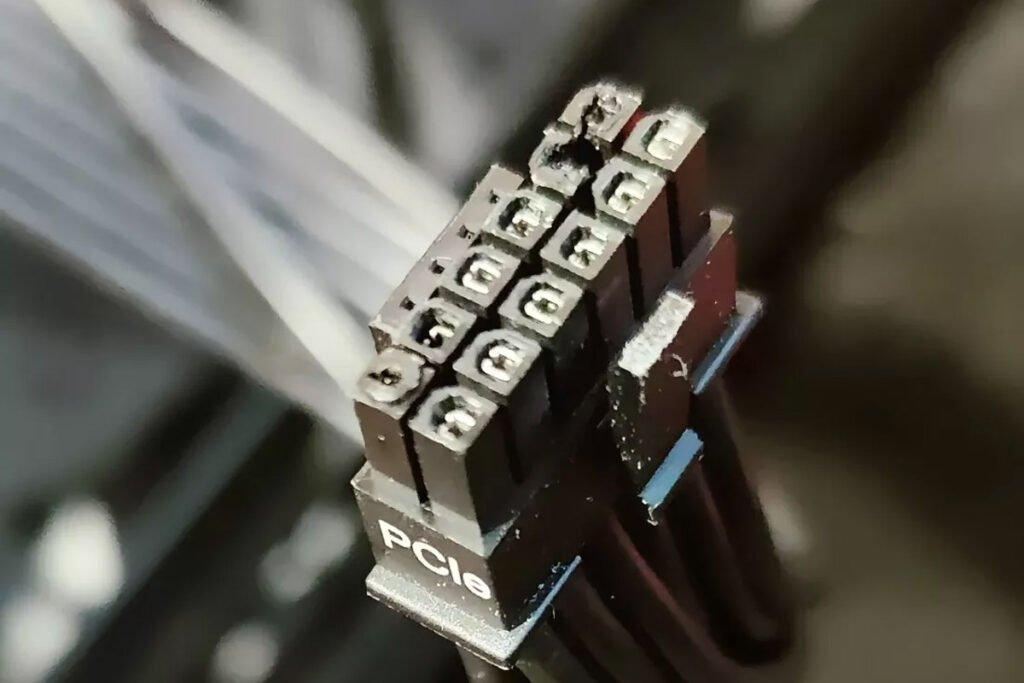 کابل برق RTX 5090