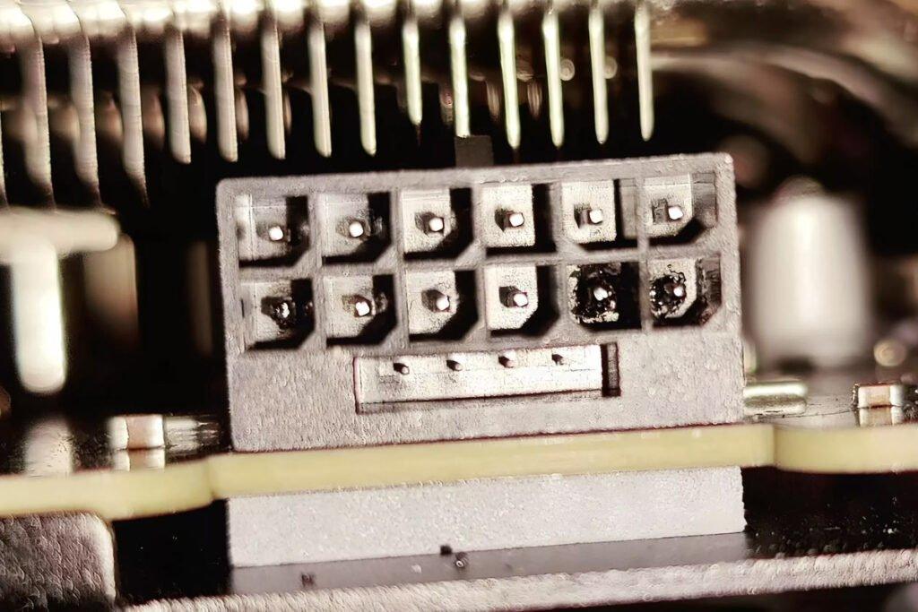 کابل برق RTX 5090